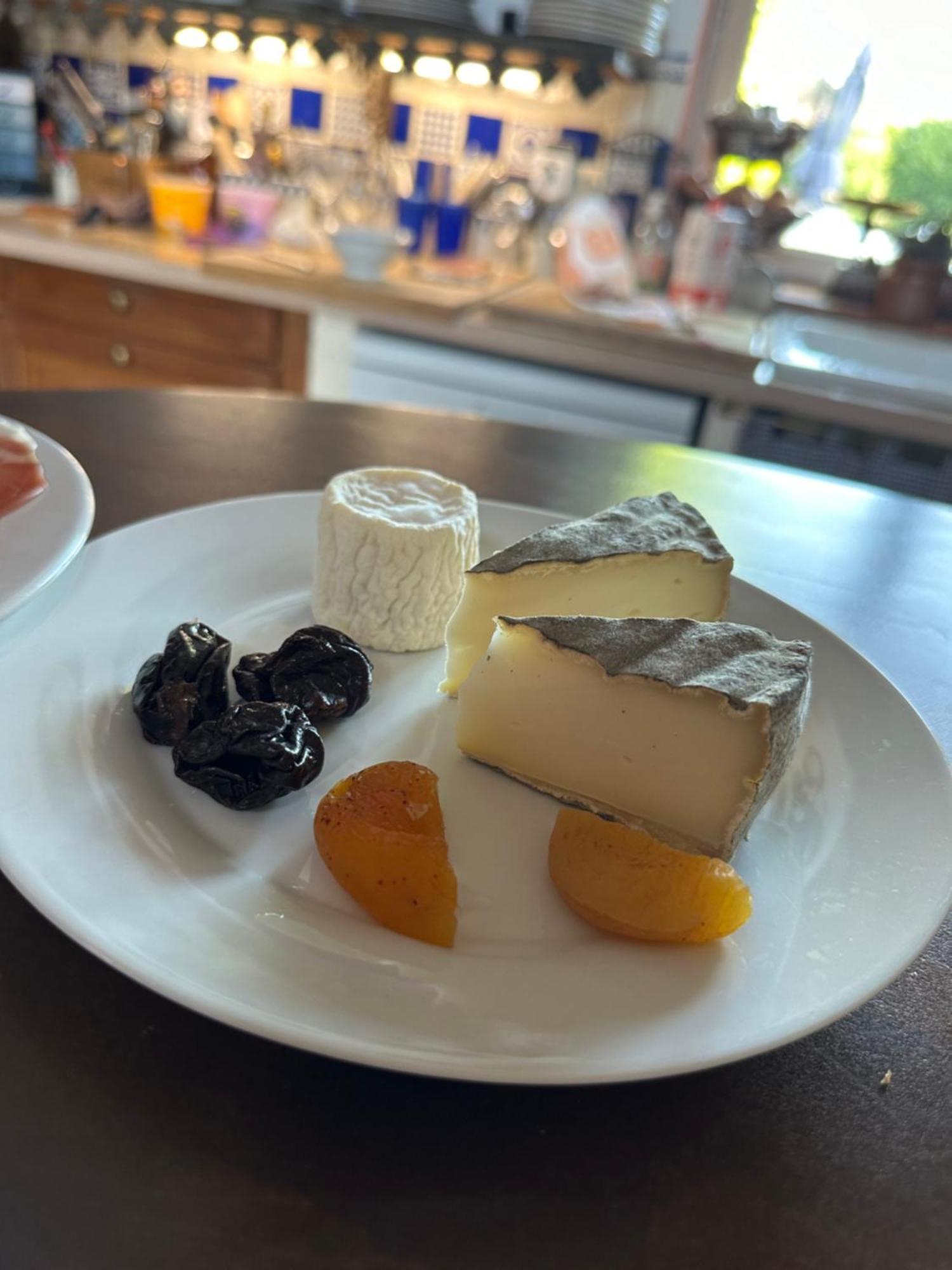 加沃特山谷住宿加早餐酒店 Féricy 外观 照片