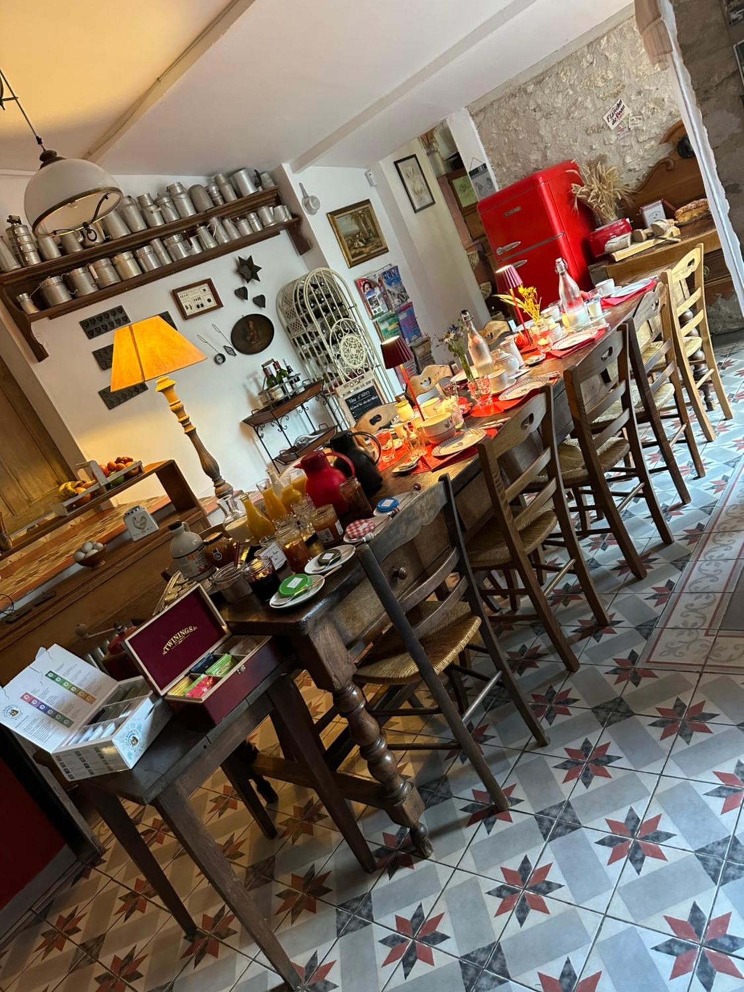 加沃特山谷住宿加早餐酒店 Féricy 外观 照片